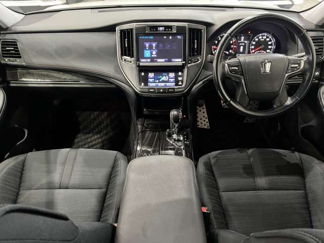 トヨタ クラウンアスリート ２．０－Ｔ H28年 (関東) 99