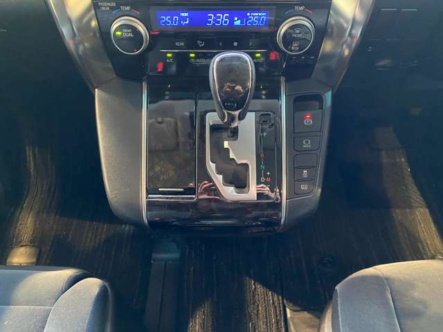 トヨタ ヴェルファイア ２．５ Ｚ Ａエディション H27年 (九州・沖縄) 99