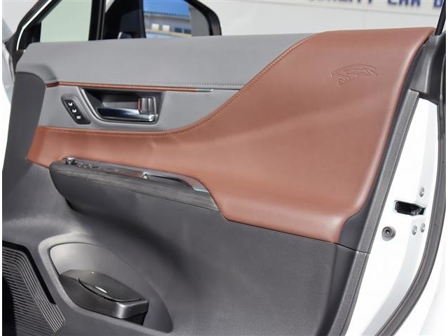 トヨタ ハリアー　ハイブリッド ２．５ ハイブリッド Ｚ レザーパッケージ R6年 (関東) 99