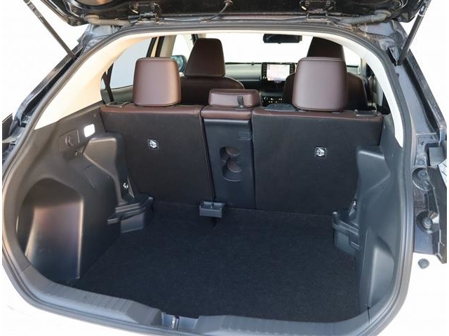 トヨタ ヤリスクロス　ハイブリッド １．５ ハイブリッド Ｚ R4年 (関東) 99