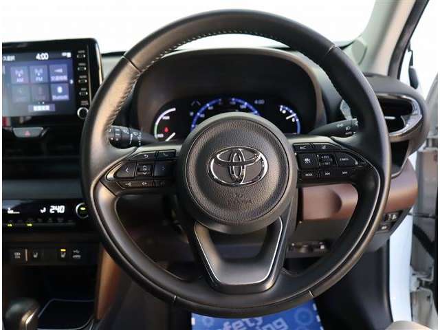 トヨタ ヤリスクロス　ハイブリッド １．５ ハイブリッド Ｚ R4年 (関東) 99