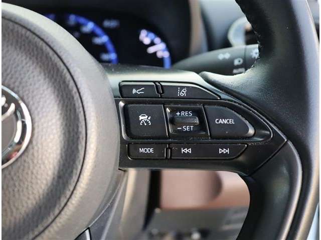 トヨタ ヤリスクロス　ハイブリッド １．５ ハイブリッド Ｚ R4年 (関東) 99