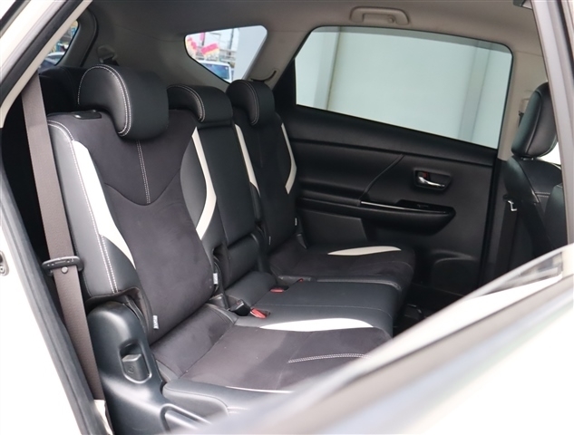 トヨタ プリウスΑ １．８ Ｓ ツーリングセレクション Ｇ'Ｓ H27年 (関東) 99