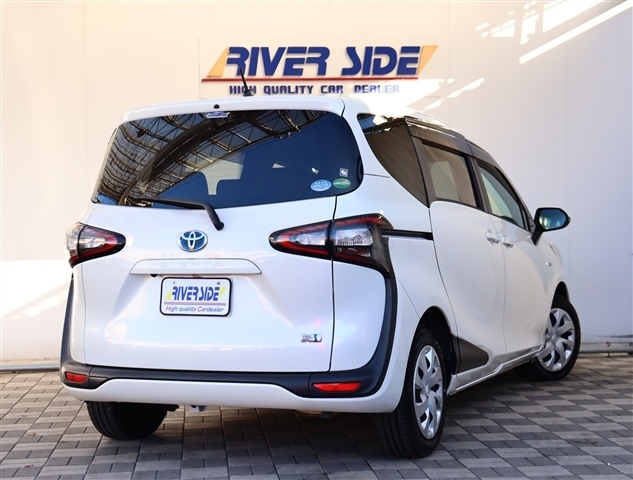 トヨタ シエンタ　ハイブリッド ハイブリッド １．５ Ｇ クエロ H29年 (関東) 99