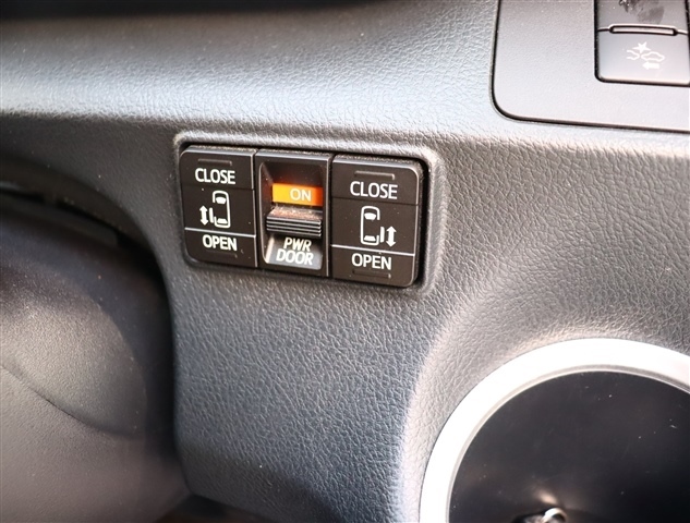 トヨタ シエンタ　ハイブリッド ハイブリッド １．５ Ｇ クエロ H29年 (関東) 99