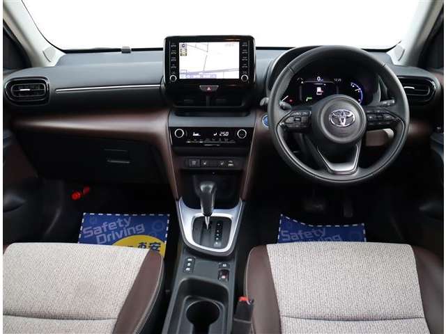 トヨタ ヤリスクロス　ハイブリッド １．５ ハイブリッド Ｚ R4年 (関東) 99