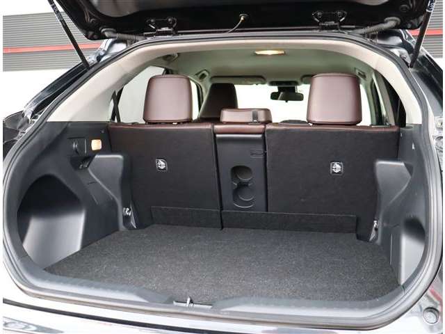 トヨタ ヤリスクロス　ハイブリッド １．５ ハイブリッド Ｚ R4年 (関東) 99