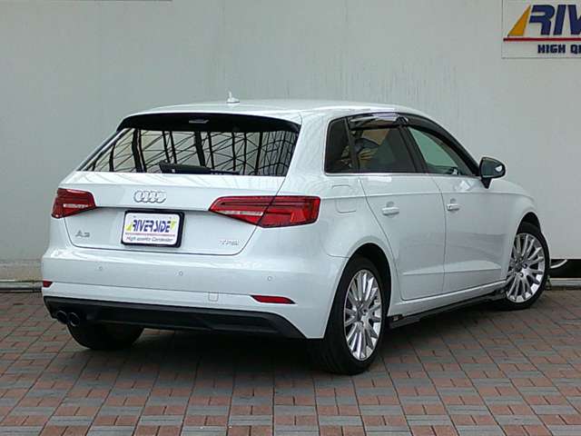 アウディ Ａ３　スポーツバック １．４　ＴＦＳＩ H29年 (関東) 99