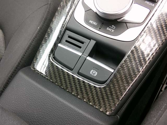 アウディ Ａ３　スポーツバック １．４　ＴＦＳＩ H29年 (関東) 99