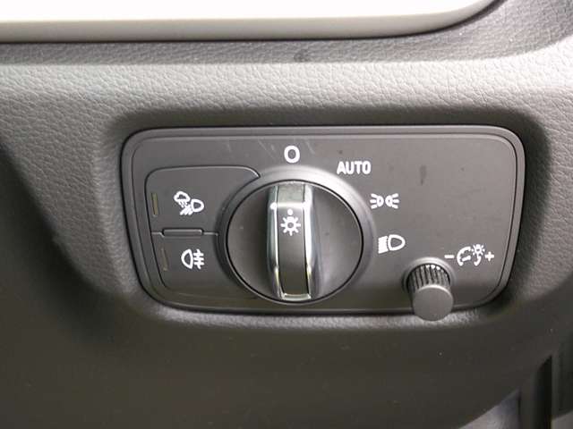 アウディ Ａ３　スポーツバック １．４　ＴＦＳＩ H29年 (関東) 99