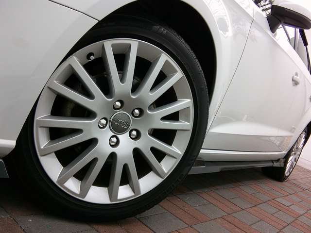 アウディ Ａ３　スポーツバック １．４　ＴＦＳＩ H29年 (関東) 99