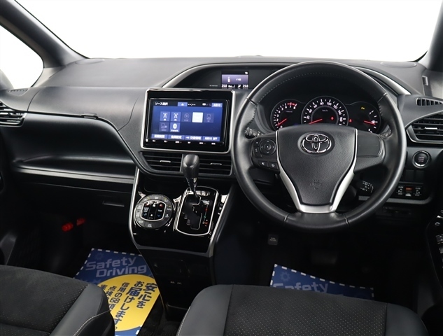 トヨタ ヴォクシー ２．０ ＺＳ 煌ＩＩＩ R3年 (関東) 99