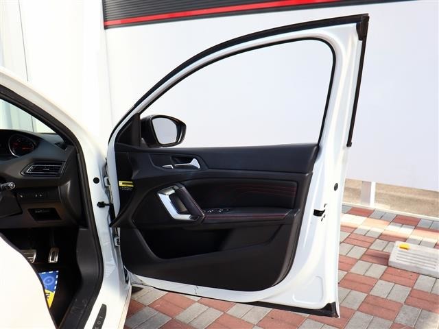 プジョー ３０８ ＧＴライン H29年 (関東) 99