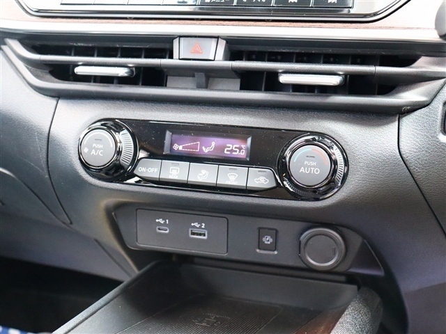 日産 ノートオーラ １．２ Ｇ レザーエディション R3年 (関東) 99