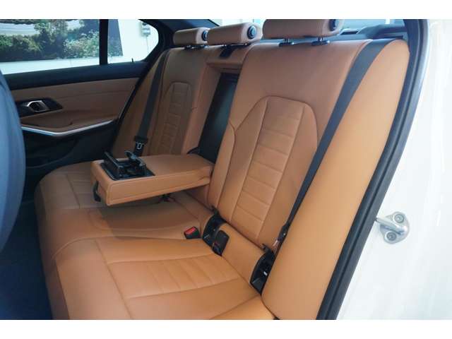 ＢＭＷ ３シリーズ ３２０Ｄ Ｘドライブ Ｍスポーツ ディーゼルターボ ４ＷＤ R6年 (近畿) 99