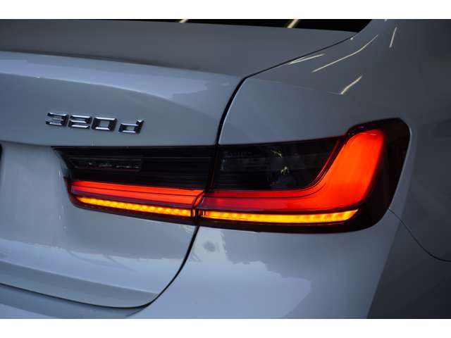 ＢＭＷ ３シリーズ ３２０Ｄ Ｘドライブ Ｍスポーツ ディーゼルターボ ４ＷＤ R6年 (近畿) 99