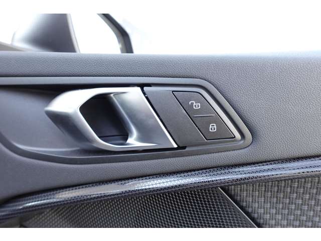 ＢＭＷ １シリーズ １１８Ｄ プレイ ディーゼルターボ R6年 (近畿) 99