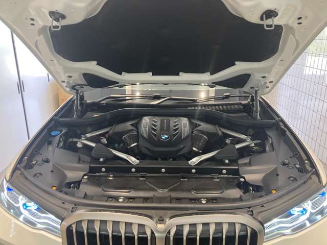 ＢＭＷ Ｘ７ Ｍ５０Ｉ ４ＷＤ R4年 (近畿) 99