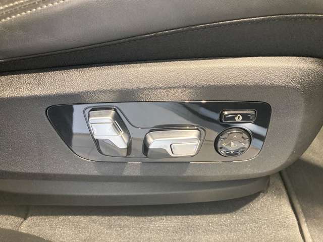 ＢＭＷ Ｘ７ Ｍ５０Ｉ ４ＷＤ R4年 (近畿) 99