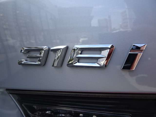 ＢＭＷ ３シリーズ ３１８Ｉ ４０ＴＨ アニバーサリー エディション R3年 (近畿) 99