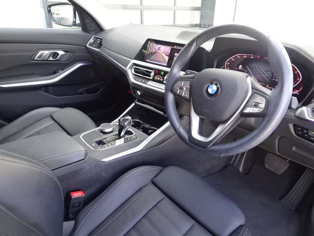 ＢＭＷ ３シリーズ ３１８Ｉ ４０ＴＨ アニバーサリー エディション R3年 (近畿) 99