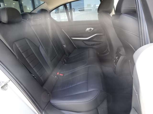 ＢＭＷ ３シリーズ ３１８Ｉ ４０ＴＨ アニバーサリー エディション R3年 (近畿) 99