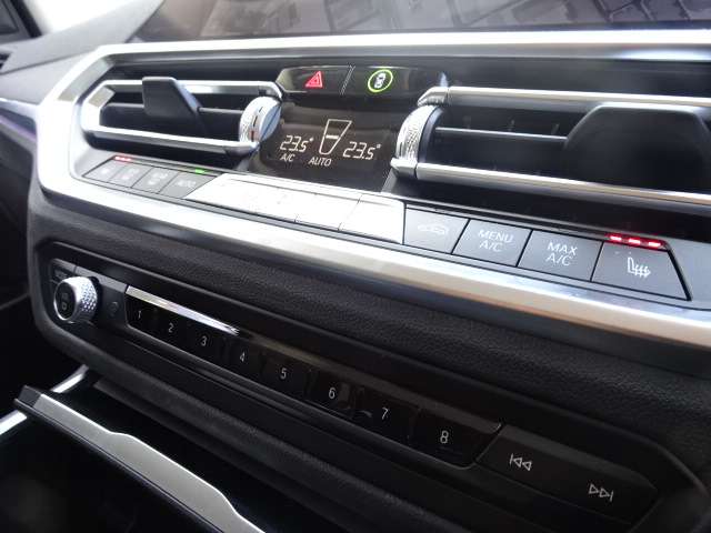 ＢＭＷ ３シリーズ ３１８Ｉ ４０ＴＨ アニバーサリー エディション R3年 (近畿) 99