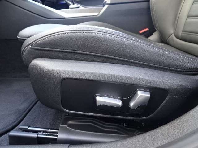 ＢＭＷ ３シリーズ ３１８Ｉ ４０ＴＨ アニバーサリー エディション R3年 (近畿) 99