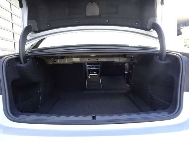 ＢＭＷ ３シリーズ ３１８Ｉ ４０ＴＨ アニバーサリー エディション R3年 (近畿) 99