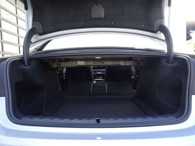 ＢＭＷ ３シリーズ ３１８Ｉ ４０ＴＨ アニバーサリー エディション R3年 (近畿) 99