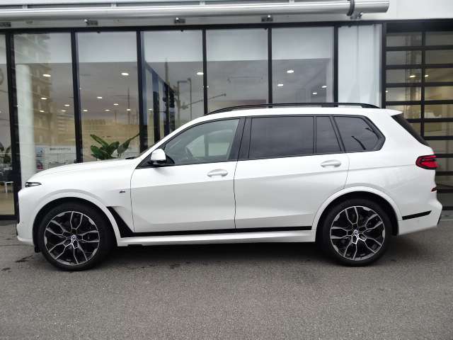 ＢＭＷ Ｘ７ Ｘドライブ４０Ｄ Ｍスポーツ ディーゼルターボ ４ＷＤ R5年 (近畿) 99