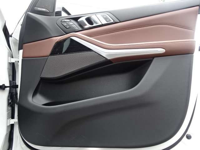 ＢＭＷ Ｘ７ Ｘドライブ４０Ｄ Ｍスポーツ ディーゼルターボ ４ＷＤ R5年 (近畿) 99