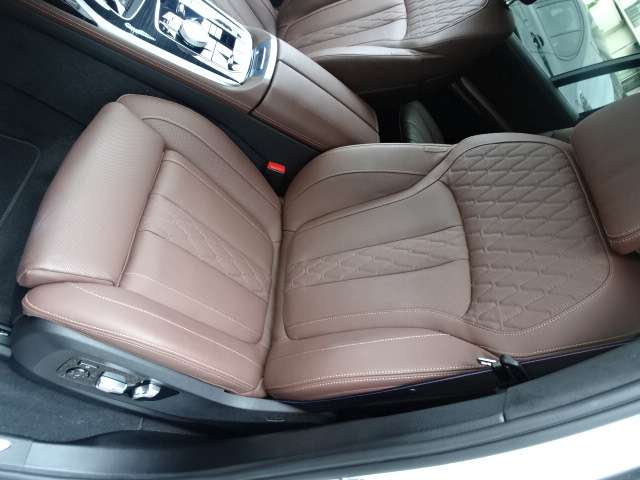 ＢＭＷ Ｘ７ Ｘドライブ４０Ｄ Ｍスポーツ ディーゼルターボ ４ＷＤ R5年 (近畿) 99