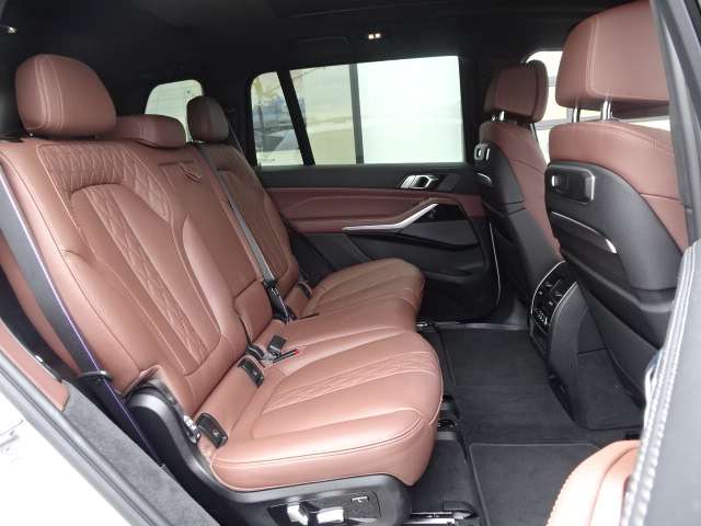 ＢＭＷ Ｘ７ Ｘドライブ４０Ｄ Ｍスポーツ ディーゼルターボ ４ＷＤ R5年 (近畿) 99