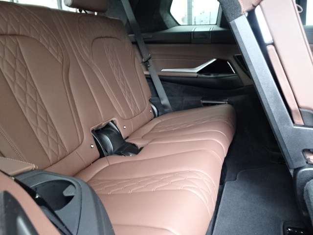 ＢＭＷ Ｘ７ Ｘドライブ４０Ｄ Ｍスポーツ ディーゼルターボ ４ＷＤ R5年 (近畿) 99