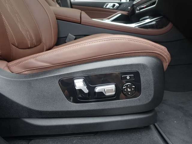 ＢＭＷ Ｘ７ Ｘドライブ４０Ｄ Ｍスポーツ ディーゼルターボ ４ＷＤ R5年 (近畿) 99