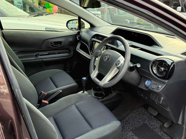 トヨタ アクア １．５ Ｓ H28年 (近畿) 99