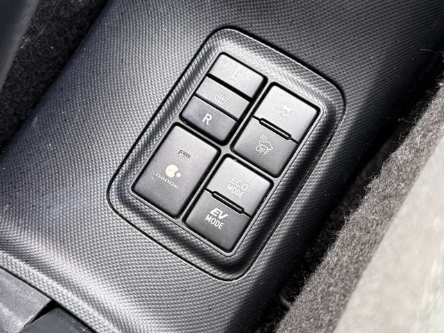 トヨタ アクア １．５ Ｓ H28年 (近畿) 99