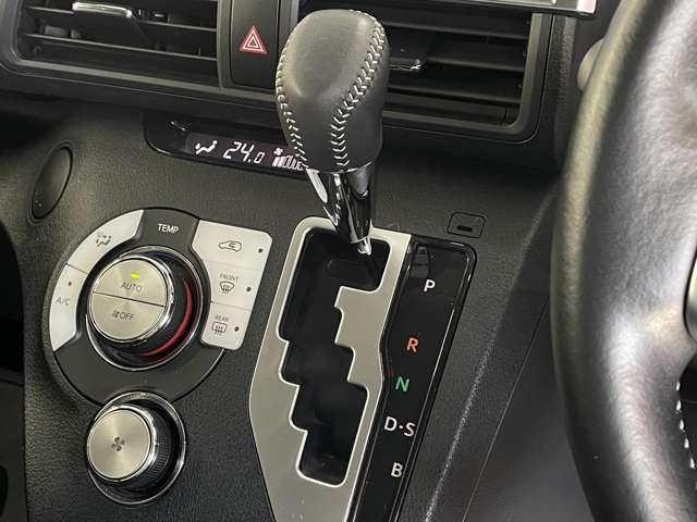 トヨタ シエンタ １．５ Ｇ クエロ ４ＷＤ R2年 (北海道) 99