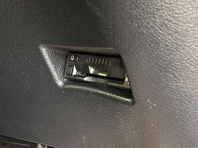 トヨタ シエンタ １．５ Ｇ クエロ ４ＷＤ R2年 (北海道) 99