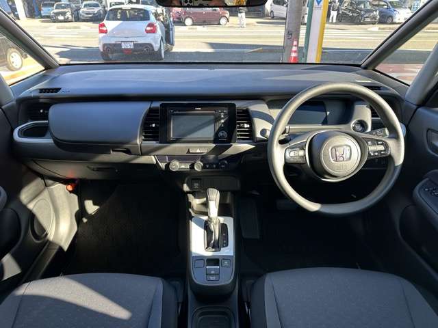 ホンダ フィット １．５ ベーシック R5年 (東海) 99