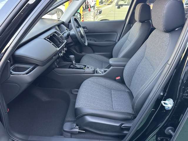 ホンダ フィット　ハイブリッド １．５ Ｅ：ＨＥＶ ホーム ブラックスタイル R6年 (東海) 99