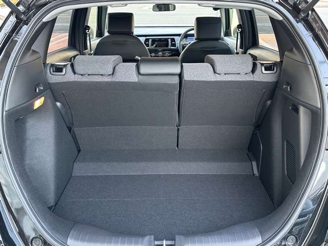 ホンダ フィット　ハイブリッド １．５ Ｅ：ＨＥＶ ホーム ブラックスタイル R6年 (東海) 99