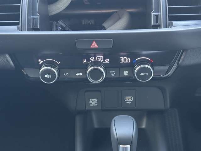 ホンダ フィット　ハイブリッド １．５ Ｅ：ＨＥＶ ホーム ブラックスタイル R6年 (東海) 99