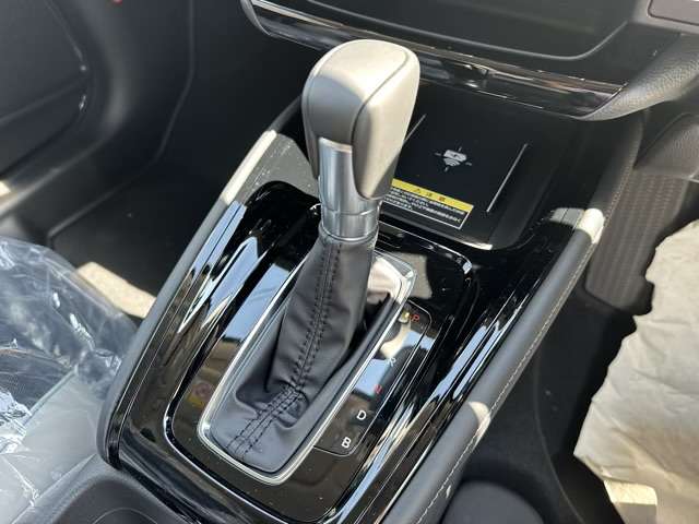 ホンダ ヴェゼル １．５ Ｅ：ＨＥＶ Ｚ プレイパッケージ R6年 (東海) 99