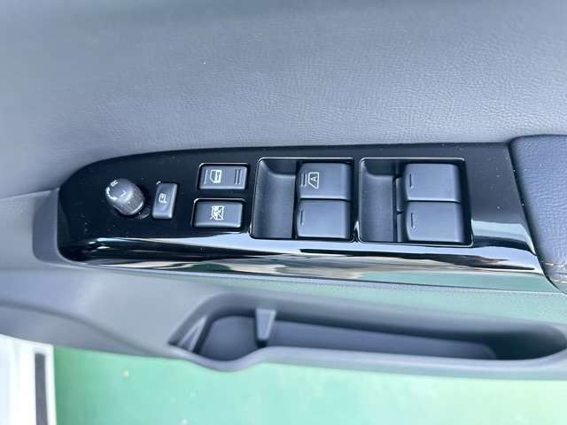 日産 エルグランド ３．５ ３５０ハイウェイスター R6年 (東海) 99