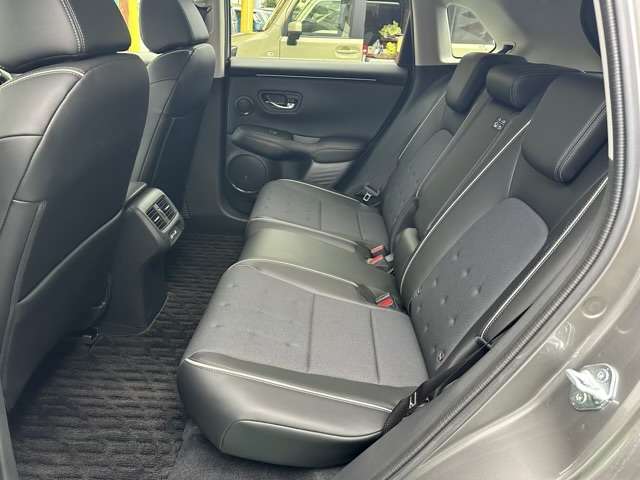 ホンダ ＺＲ－Ｖ ２．０ Ｅ：ＨＥＶ Ｘ R4年 (東海) 99