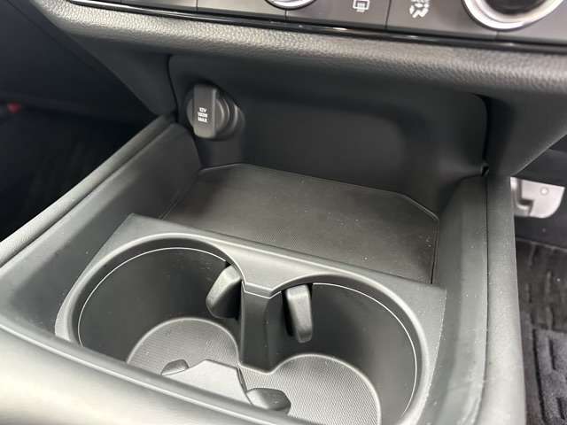 ホンダ ＺＲ－Ｖ ２．０ Ｅ：ＨＥＶ Ｘ R4年 (東海) 99