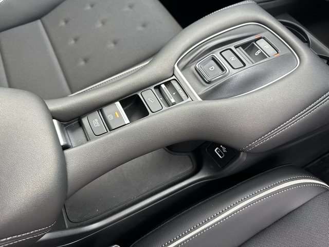 ホンダ ＺＲ－Ｖ ２．０ Ｅ：ＨＥＶ Ｘ R4年 (東海) 99