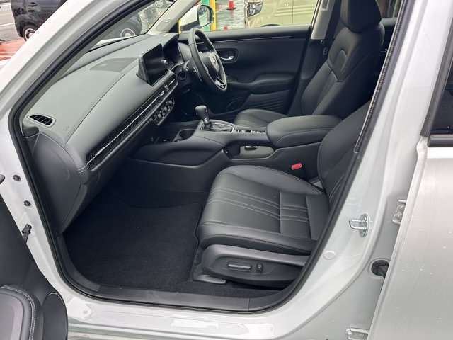 ホンダ ＺＲ−Ｖ １．５ Ｚ R5年 (東海) 99